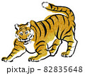 日本画タッチの威嚇する虎のイラスト 82835648