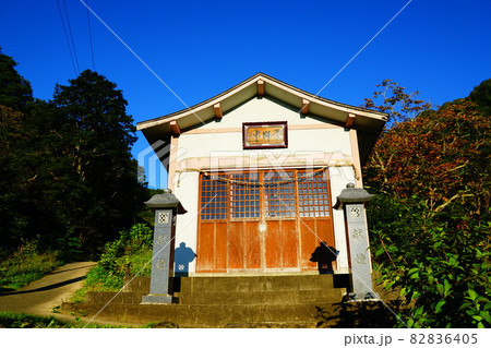 妙高山 燕登山道 薬師堂 妙高山 燕登山道 薬師堂 82836405