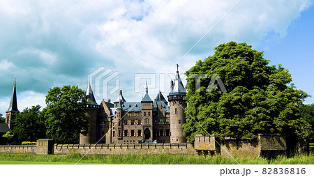 Medieval Castle de Haar Medieval Castle de Haar 82836816