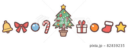 クリスマスツリーとクリスマス飾りのライン 82839235