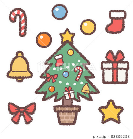 クリスマスツリーとクリスマス飾りのセット 82839238