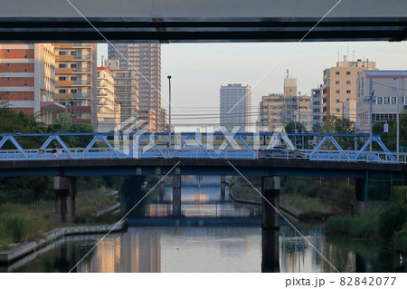 横十間川と旅所橋　(江東区) 82842077
