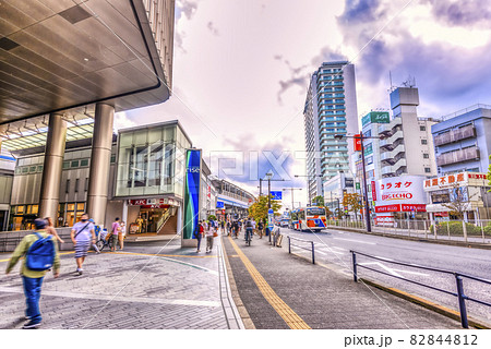 東京世田谷の都市風景　二子玉川駅前 82844812