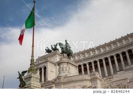 Equestrian statue of Vittorio Emanuele II at Piazza Venezia Equestrian statue of Vittorio Emanuele II at Piazza Venezia 82846244