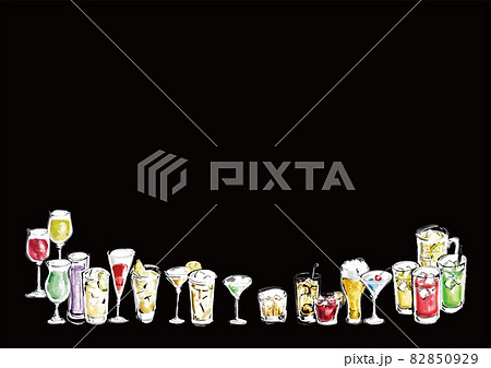 アルコール集合イラストPOP　コピースペースあり　黒背景 82850929
