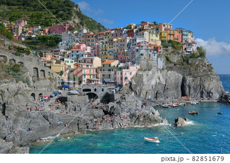 チンクエテッレ マナローラ村 82851679