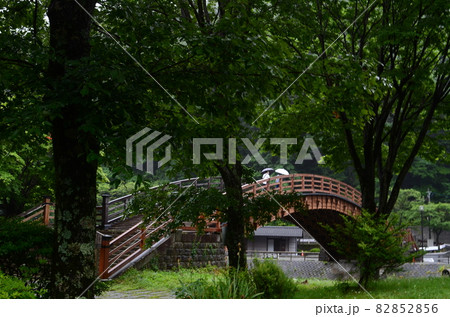 雨の奈良井宿 木曽の大橋 雨の奈良井宿 木曽の大橋 82852856