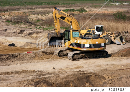 Construction 82853084