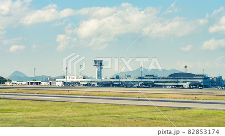 【香川県 高松市】さぬきこどもの国からみる高松空港 82853174