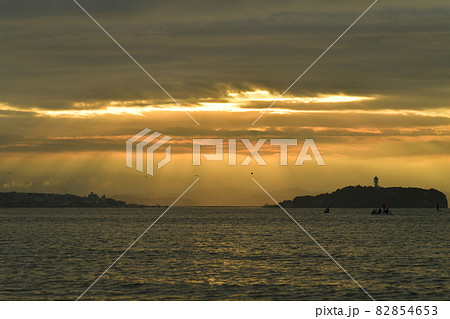 朝焼け 光 海 湘南 朝焼け 光 海 湘南 82854653