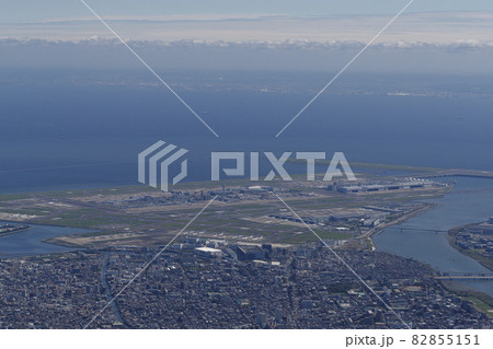 羽田空港の全景 82855151