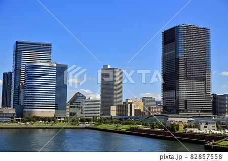 東京　江東区　晴海、豊洲の都市風景　マンション郡 82857558