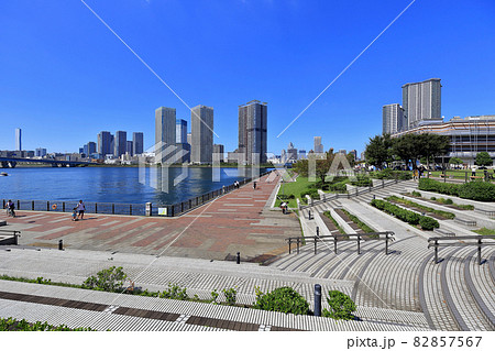 東京 江東区 晴海、豊洲の都市風景 マンション郡の写真素材 東京 江東区 晴海、豊洲の都市風景 マンション郡の写真素材