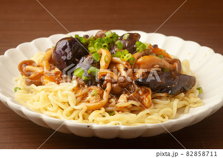 ナスときのこの麻婆焼きそば ナスときのこの麻婆焼きそば 82858711