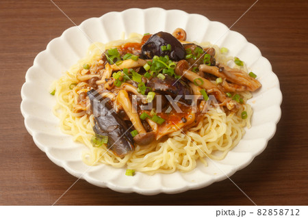 ナスときのこの麻婆焼きそば 82858712