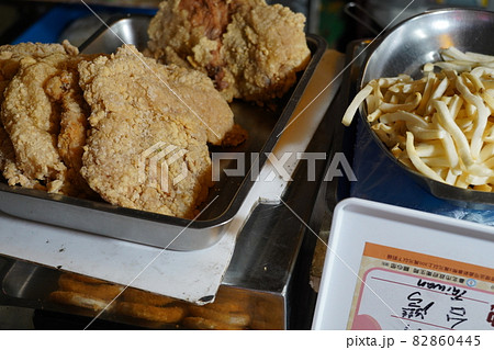 台湾 から揚げ 台湾唐揚げ 食べ物 82860445