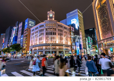 日本の東京都市景観 10月。銀座は脅威の人流。緊急事態宣言解除後2回目の土曜日…＝10月9日 82861769