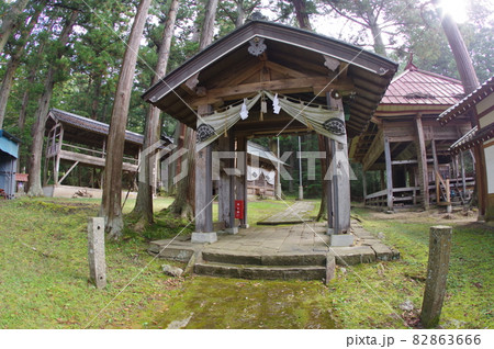 信州 筑北村の神社 刈谷沢神明宮 境内光景 白鳳時代の創建 信州 筑北村の神社 刈谷沢神明宮 境内光景 白鳳時代の創建 82863666
