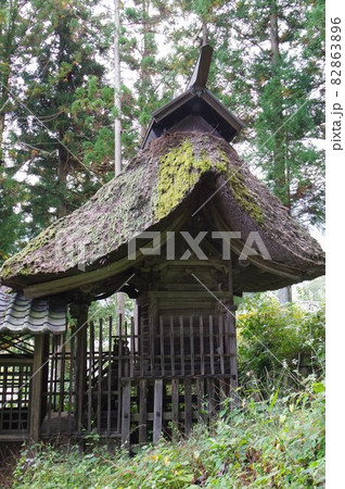信州　松本の文化財　南方諏訪神社本殿　神社建築の発展を知る貴重な建造物 82863896