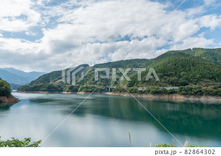 宮ヶ瀬湖 82864302