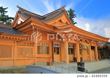 【熊本県】晴天下の阿蘇神社(新拝殿) 【熊本県】晴天下の阿蘇神社(新拝殿) 82866509