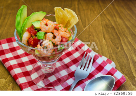 メキシコ料理のセビーチェ 82869559