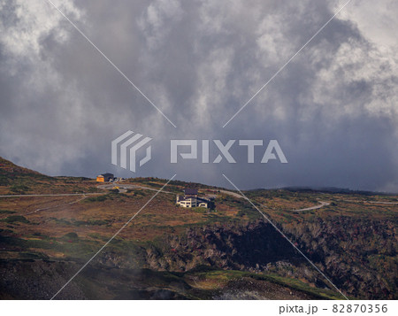 立山室堂からの立山高原ホテルの景色 82870356