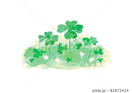 水彩　クローバーのイラスト　たくさん 82873424