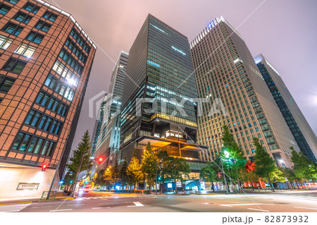 日本の東京都市景観 大手町の街並みなどを望む 日本の東京都市景観 大手町の街並みなどを望む 82873932
