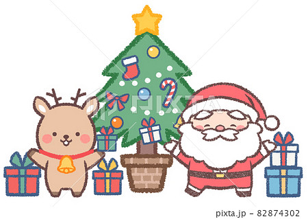 クリスマスツリーとサンタクロースとトナカイ 82874302