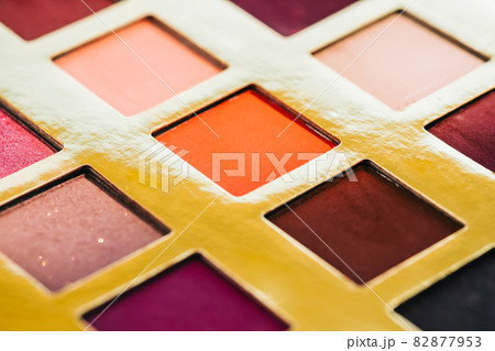 Eye shadow palette colors, close up. 82877953