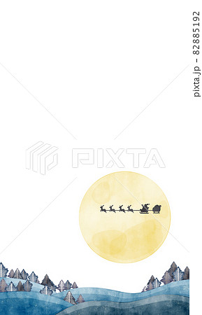 満月の夜を走るサンタクロースの風景手書き水彩風イラストのイラスト素材 5192