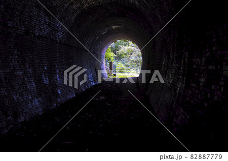 旧国鉄北陸本線　親不知レンガトンネル　新潟県糸魚川市　 82887779