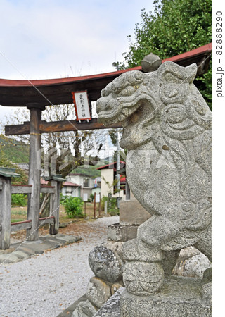 秩父　長瀞町散歩：武野上神社　狛犬 82888290