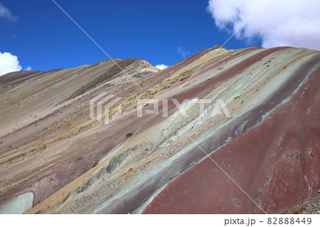 ビニクンカ・レインボーマウンテン（ペルー） 82888449