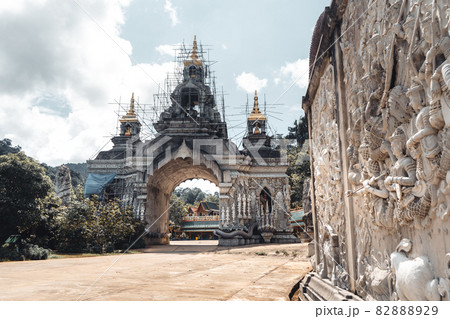 Wat Phra Buddhabat Si Roi,Golden Temple in Chiang Mai, Thailand 82888929