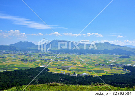 大観峰からの阿蘇五岳 阿蘇涅槃像 阿蘇カルデラ風景 くじゅう阿蘇国立公園 大観峰からの阿蘇五岳 阿蘇涅槃像 阿蘇カルデラ風景 くじゅう阿蘇国立公園 82892084
