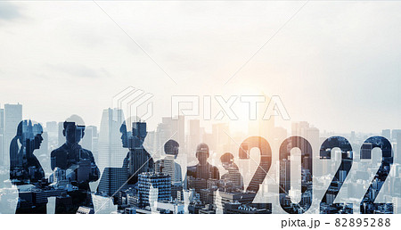 2022年イメージ ビジネス向け年賀状素材 都市とビジネスグループ 2022年イメージ ビジネス向け年賀状素材 都市とビジネスグループ 82895288