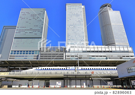 名古屋市中村区　JR名古屋駅太閤通口の東海道新幹線 82896063