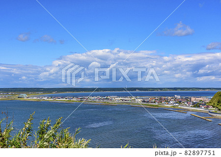 北海道　霧多布の町と海と 82897751