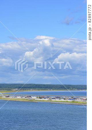 北海道　霧多布の町と海と 82897772