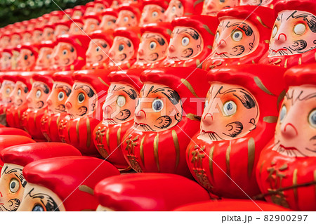 成海神社、ずらりと並ぶだるま達〈愛知県名古屋市〉 82900297