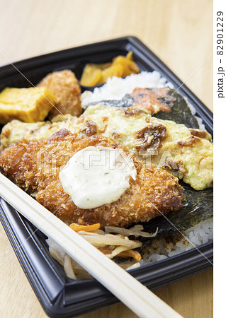 おいしいコンビニの海苔弁当 おいしいコンビニの海苔弁当 82901229