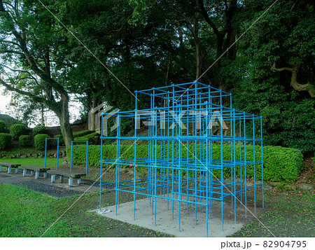 霊丘公園のジャングルジム 82904795