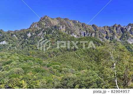 紅葉が始まった戸隠山 紅葉が始まった戸隠山 82904957
