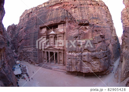 エル・カズネ 宝物殿 ペトラ遺跡 ヨルダン 渓谷 世界遺産 エル・カズネ 宝物殿 ペトラ遺跡 ヨルダン 渓谷 世界遺産 82905428