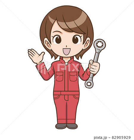 レンチを紹介している整備士の女性 82905929