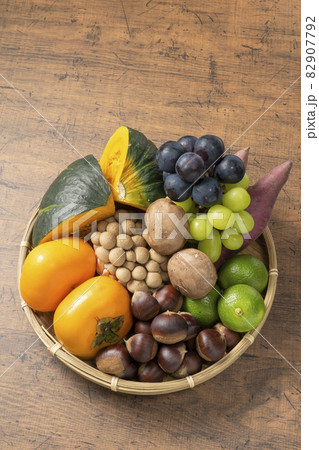 秋の食材盛り合せ 82907792