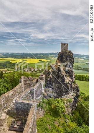 Trosky castle ruin 82910068