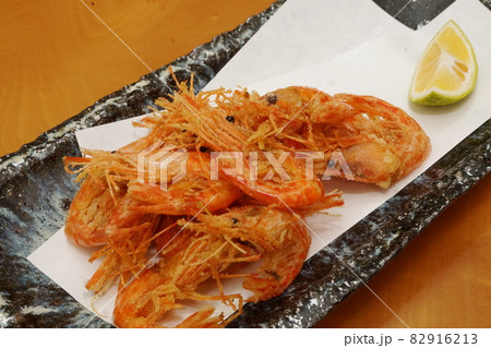 揚げたての縞エビのから揚げ 揚げたての縞エビのから揚げ 82916213